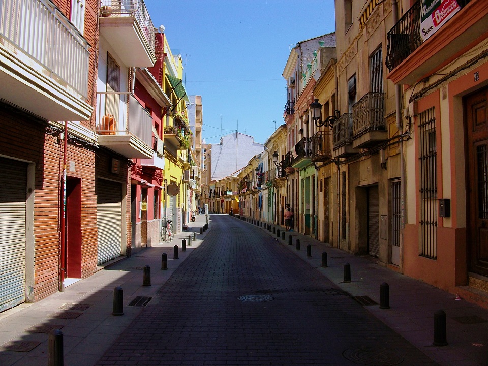 Recorrido a Pie por El Barrio del Cabanyal en Valencia